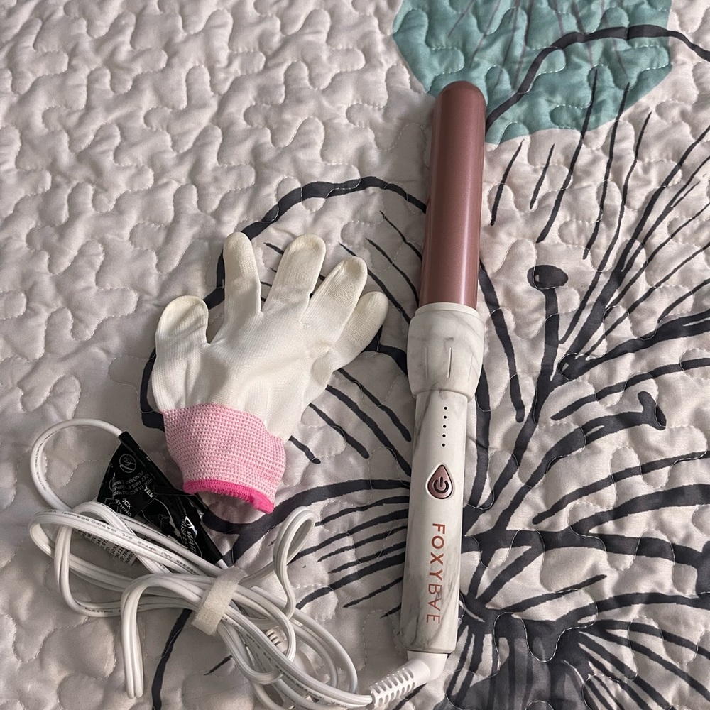 Foxy Bae Curling wand